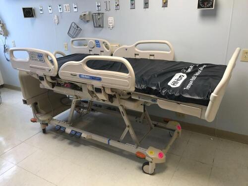 HILL ROM VERSACARE P3200 PATIENT BED