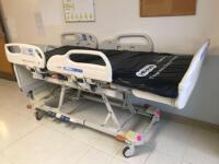 HILL ROM VERSACARE P3200 PATIENT BED