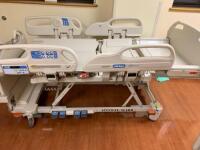 HILL ROM VERSACARE P3200 PATIENT BED