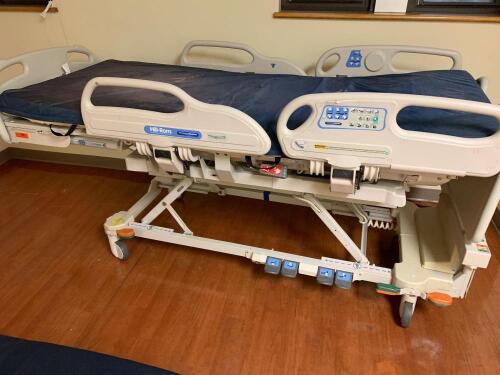 HILL ROM VERSACARE P3200 PATIENT BED