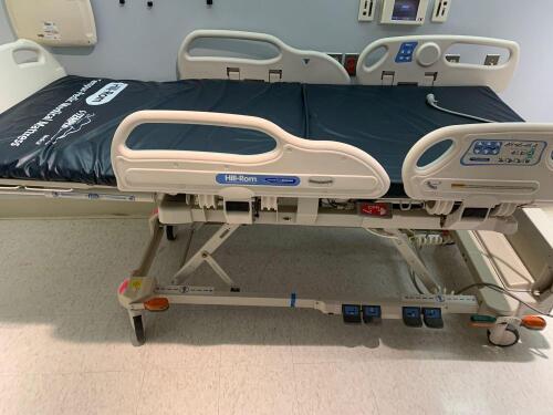 HILL ROM VERSACARE P3200 PATIENT BED