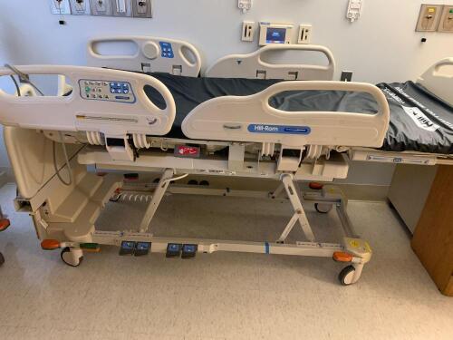 HILL ROM VERSACARE P3200 PATIENT BED