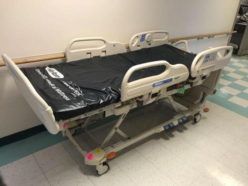 HILL ROM VERSACARE P3200 PATIENT BED