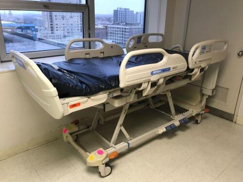 HILL ROM VERSACARE P3200 PATIENT BED