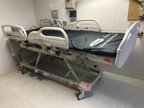 HILL ROM VERSACARE P3200 PATIENT BED