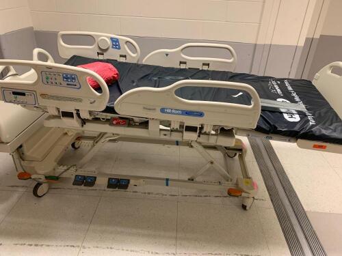 HILL ROM VERSACARE P3200 PATIENT BED