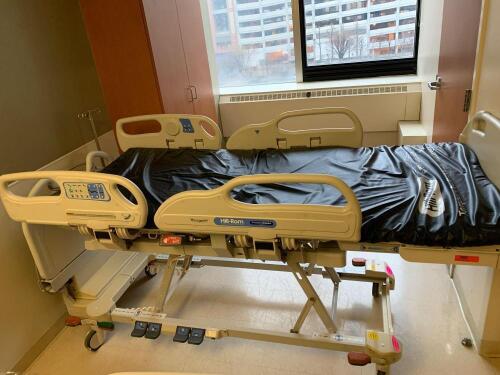 HILL ROM VERSACARE P3200 PATIENT BED