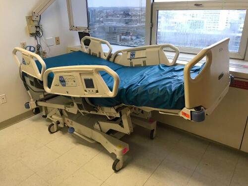 HILL ROM TOTAL CARE P1900 PATIENT BED