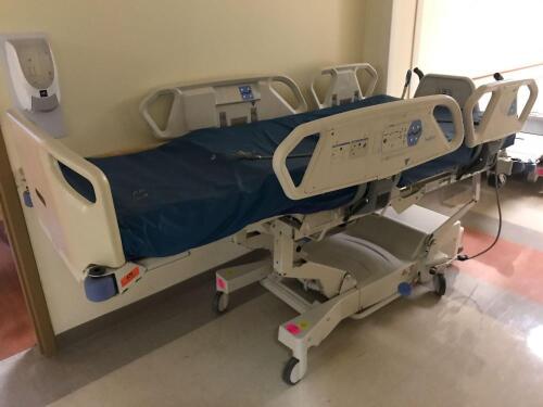 HILL ROM TOTAL CARE P1900 PATIENT BED