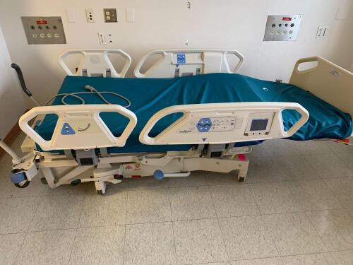 HILL ROM TOTAL CARE P1900 PATIENT BED