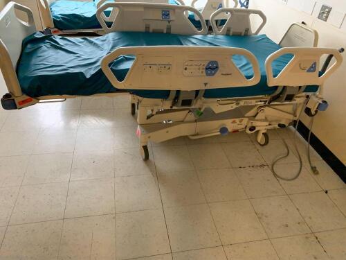 HILL ROM TOTAL CARE P1900 PATIENT BED