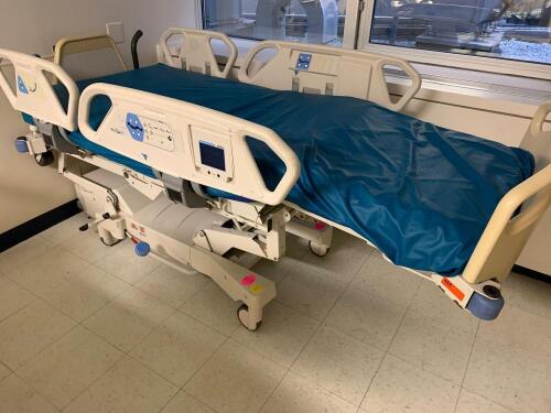 HILL ROM TOTAL CARE P1900 PATIENT BED