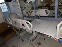 HILL ROM TOTAL CARE P1900 PATIENT BED