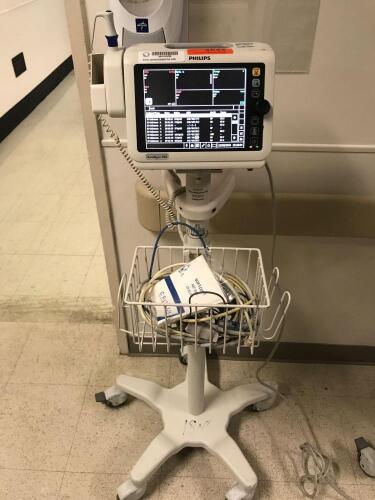 PHILIPS SURESIGNS VS4 VITAL SIGNS MONITOR ON CART