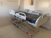 HILL ROM VERSACARE P3200 PATIENT BED