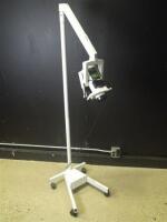 OHMEDA LR87400 PHOTOTHERAPY LIGHT II ON ROLLING STAND