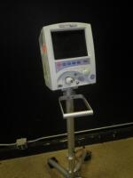 VERSAMED IVENT 201 VENTILATOR ON ROLLING STAND