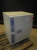 FORMA SCIENTIFIC 3195 INFRARED CO2 INCUBATOR