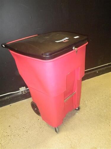 RUBBERMAID GARBAGE CAN