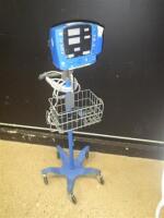 GE DINAMAP CARESCAPE V100 PATIENT MONITOR ON ROLLING STAND