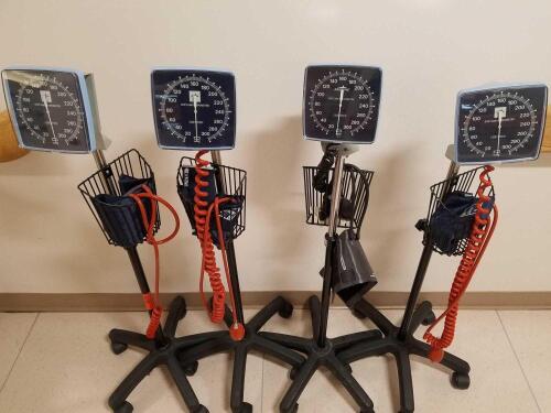 MEDLINE LOT OF 4 SPHYGOMOMANOMETERS ON CART