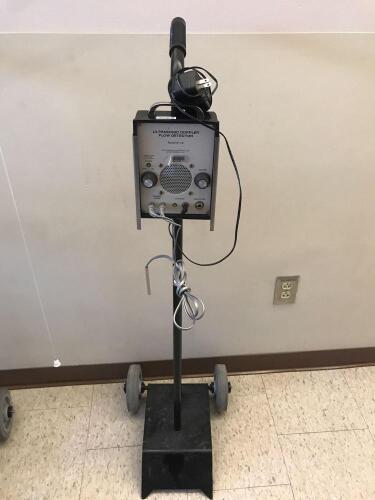 PARKS MEDICAL 811-B ULTRASONIC FLOW DETECTOR W/ DOPPLER ON CART