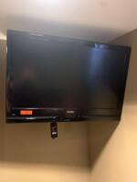 TOSHIBA 32 INCH FLAT SCREEN TV