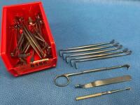 LOT OF SHARP SENN RETRACTORS