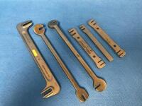 LOT OF ZIMMER/SYNTHES/ACUMED PLATE BENDERS