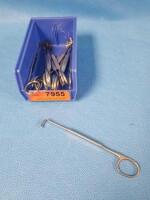 LOT OF SHARP FINGER RETRACTORS