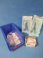 LOT OF SMALL CLIP APPLIERS AND CLIPS