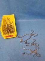 LOT OF CEREBELLAR RETRACTORS