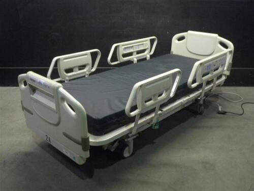 HILL-ROM P1600 ADVANTA HOSPITAL BED WITH HEAD AND FOOT BOARDS