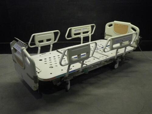 HILL-ROM ADVANTA P1600 HOSPITAL BED WITH HEAD AND FOOT BOARDS