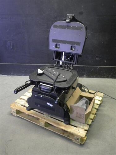 MIDMARK 630 POWER EXAM CHAIR WITH HAND AND FOOT CONTROL