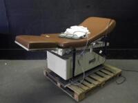UMF 2024-L POWER EXAM CHAIR WITH FOOT CONTROL