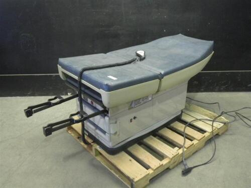 MIDMARK 405 POWER EXAM TABLE WITH HAND CONTROL