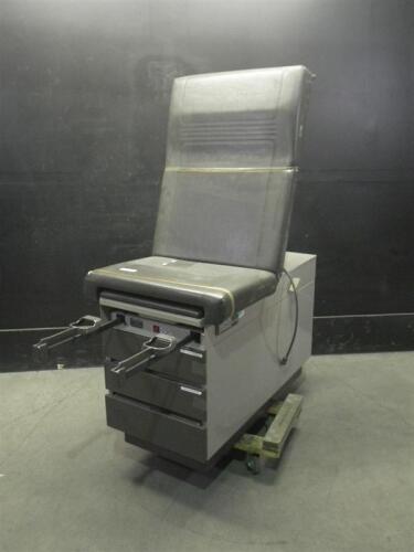 RITTER/MIDMARK 104 EXAM TABLE