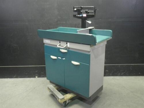 RITTER 309 INFANT EXAM TABLE WITH SCALE