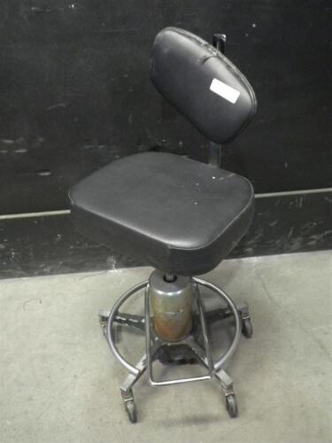 ROLLING EXAM STOOL