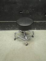 ROLLING EXAM STOOL