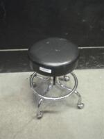 ROLLING EXAM STOOL