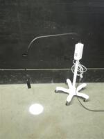 WELCH ALLYN GS IV EXAM LIGHT ON ROLLING STAND