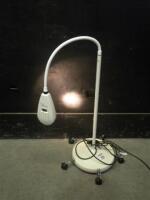 WELCH ALLYN LS-135 EXAM LIGHT ON ROLLING STAND