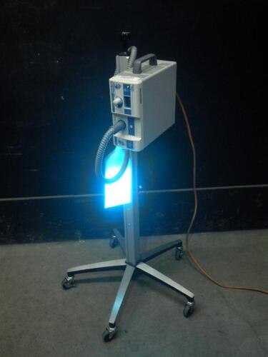 OHMEDA BILIBLANKET PLUS PHOTOTHERAPY SYSTEM ON ROLLING STAND