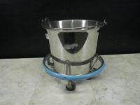PEDIGO KICKBUCKET WITH ROLLING STAND