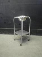 ROLLING BASIN STAND
