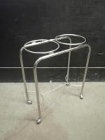 DUAL BASIN STAND