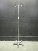 IV POLE WITH FOOTSWITCH ON ROLLING STAND