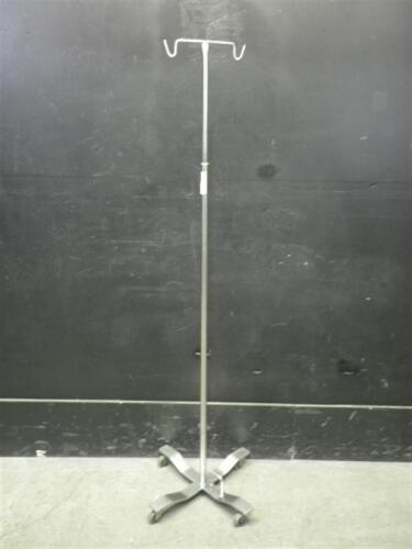 IV POLE WITH FOOTSWITCH ON ROLLING STAND